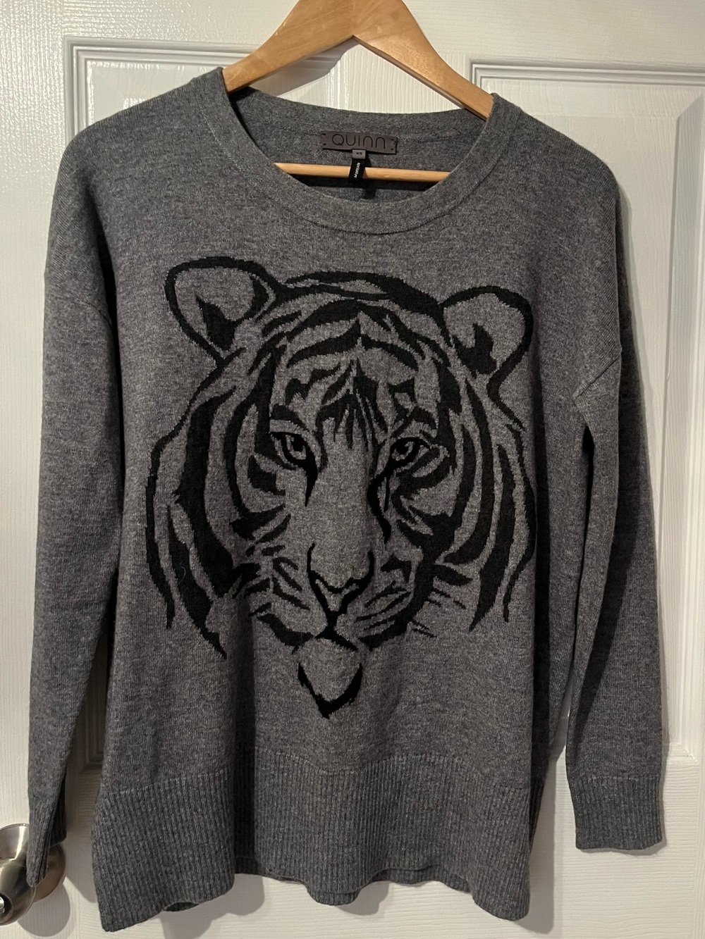 Quinn Tiger Intarsia Wool Blend Knit Sweater Grey XS